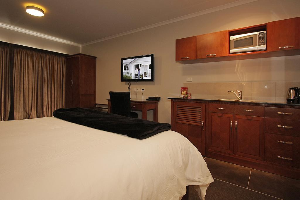 City Corporate Motor Inn Palmerston North Room photo