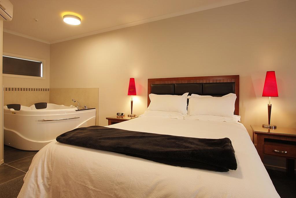 City Corporate Motor Inn Palmerston North Room photo