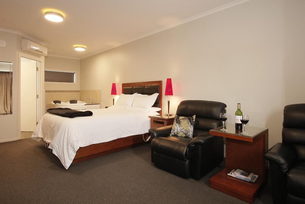 City Corporate Motor Inn Palmerston North Exterior photo