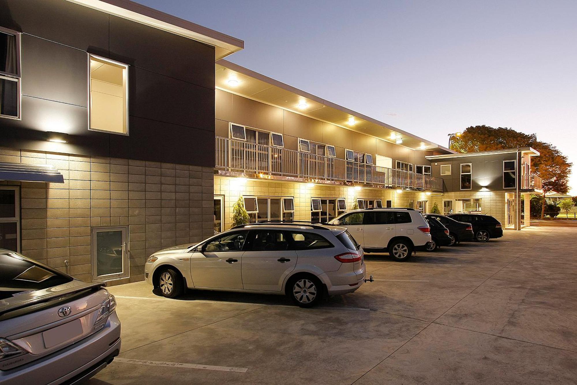 City Corporate Motor Inn Palmerston North Exterior photo